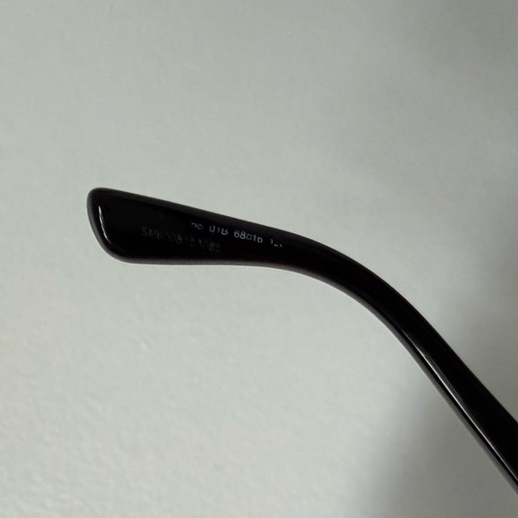 Tom Ford Clint-02 XL pre owned without box
FRAME Black LENSES Grey - Picture 16 of 16